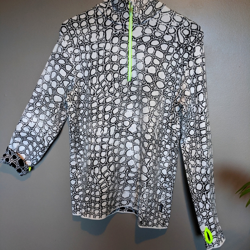 Newland sweater LG